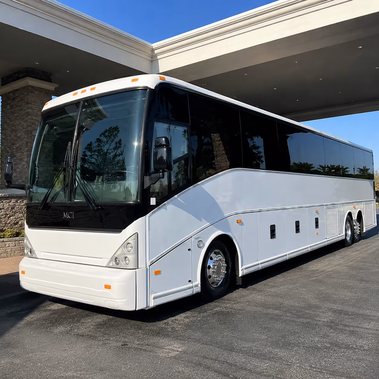 bus rental options for pontiac trips