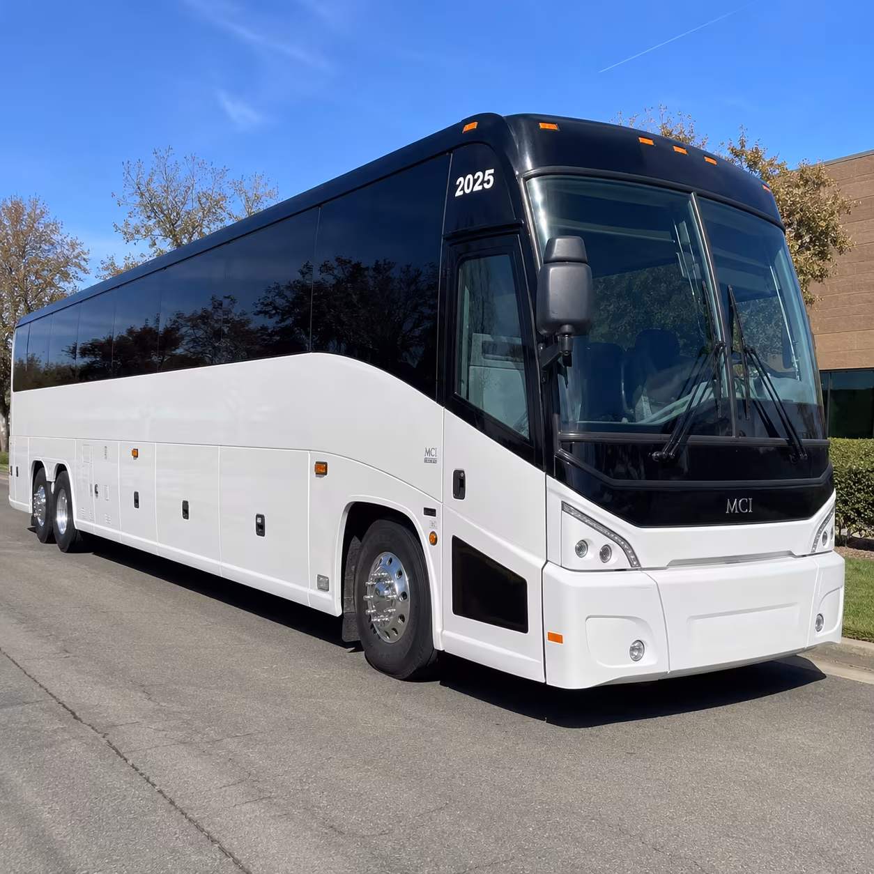 charter buses for corporate events at pontiac area venues