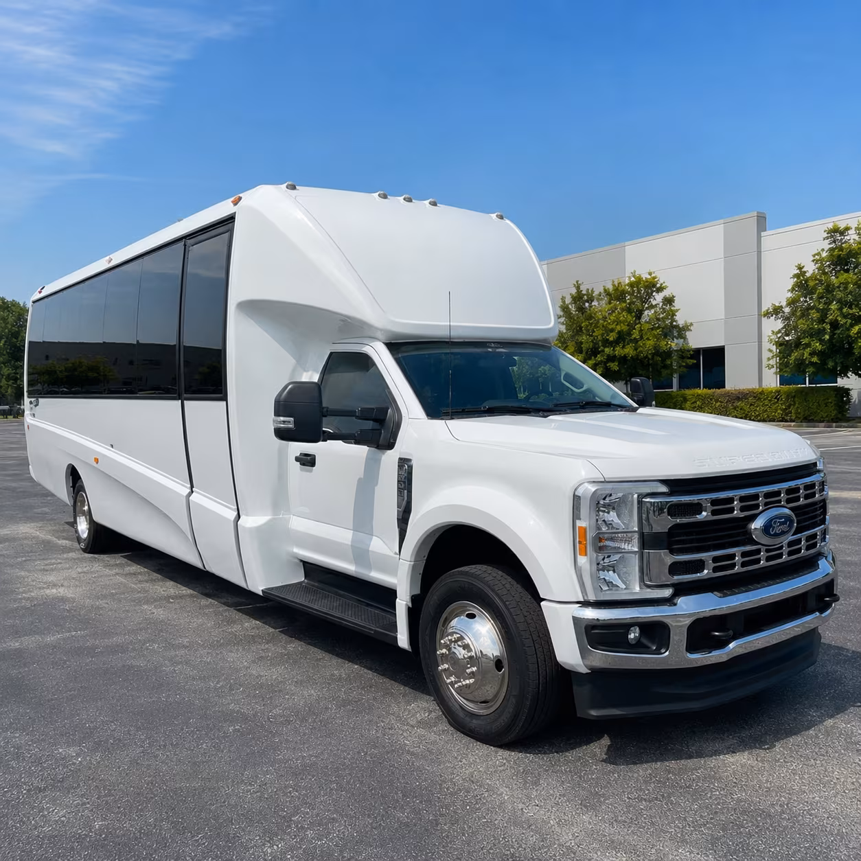 employee shuttle buses for pontiac and oakland county commuters