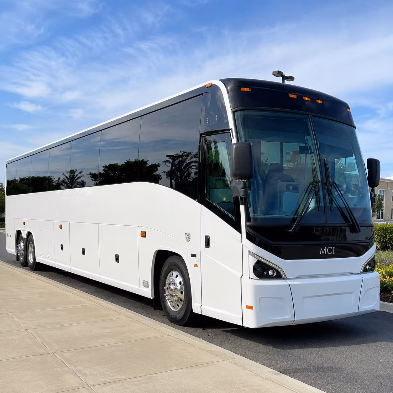 employee shuttle buses for pontiac area healthcare and hospital systems