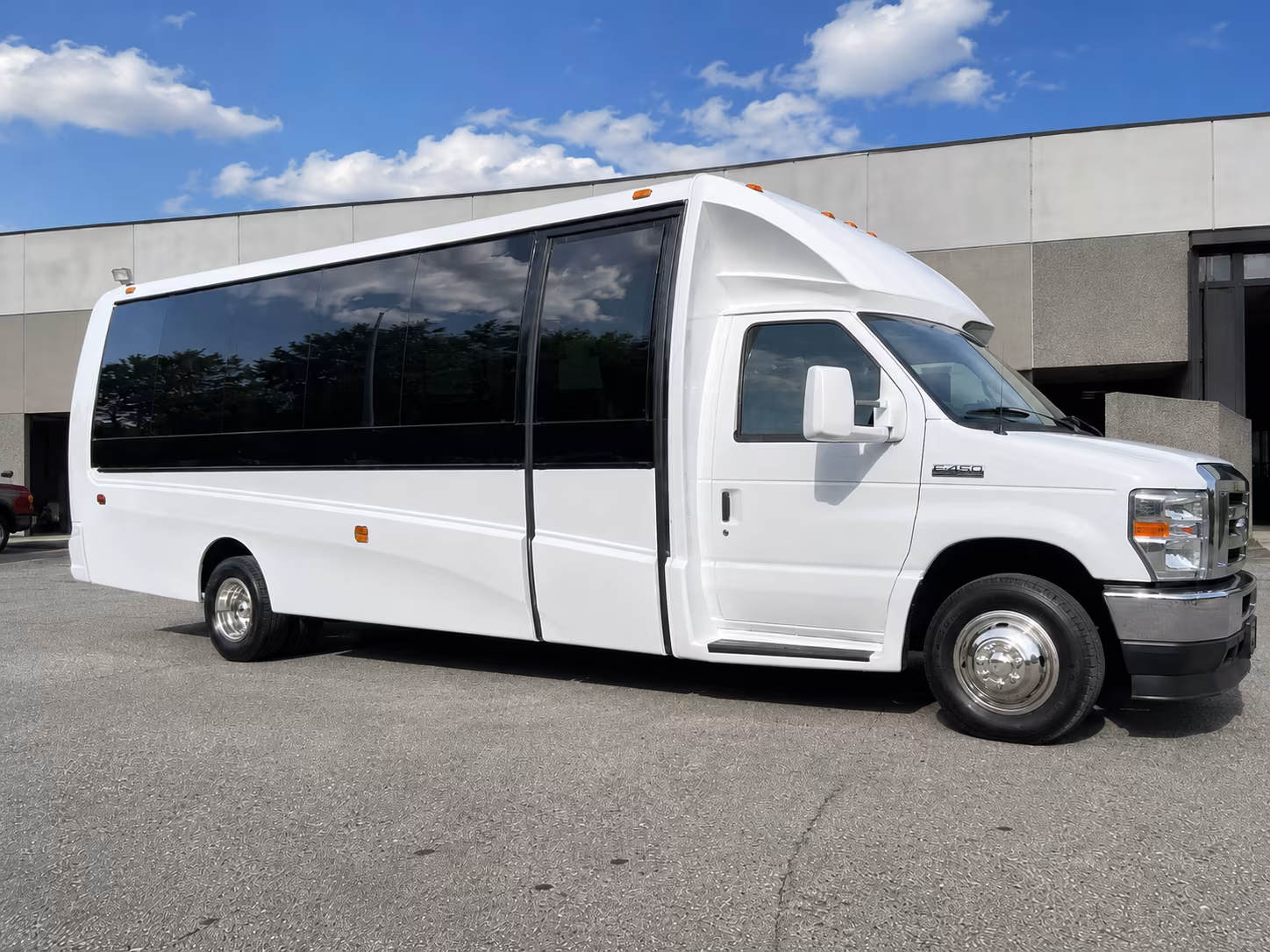 late night concert return buses from detroit to pontiac