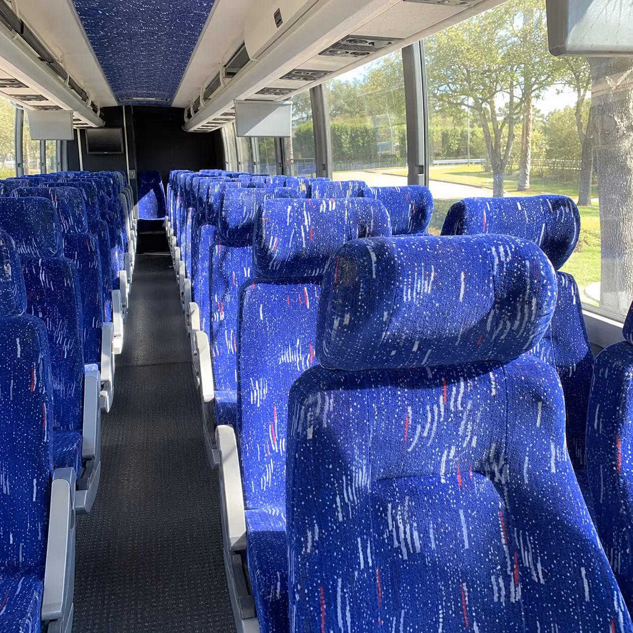 overnight and multi day bus trips from pontiac for corporate groups
