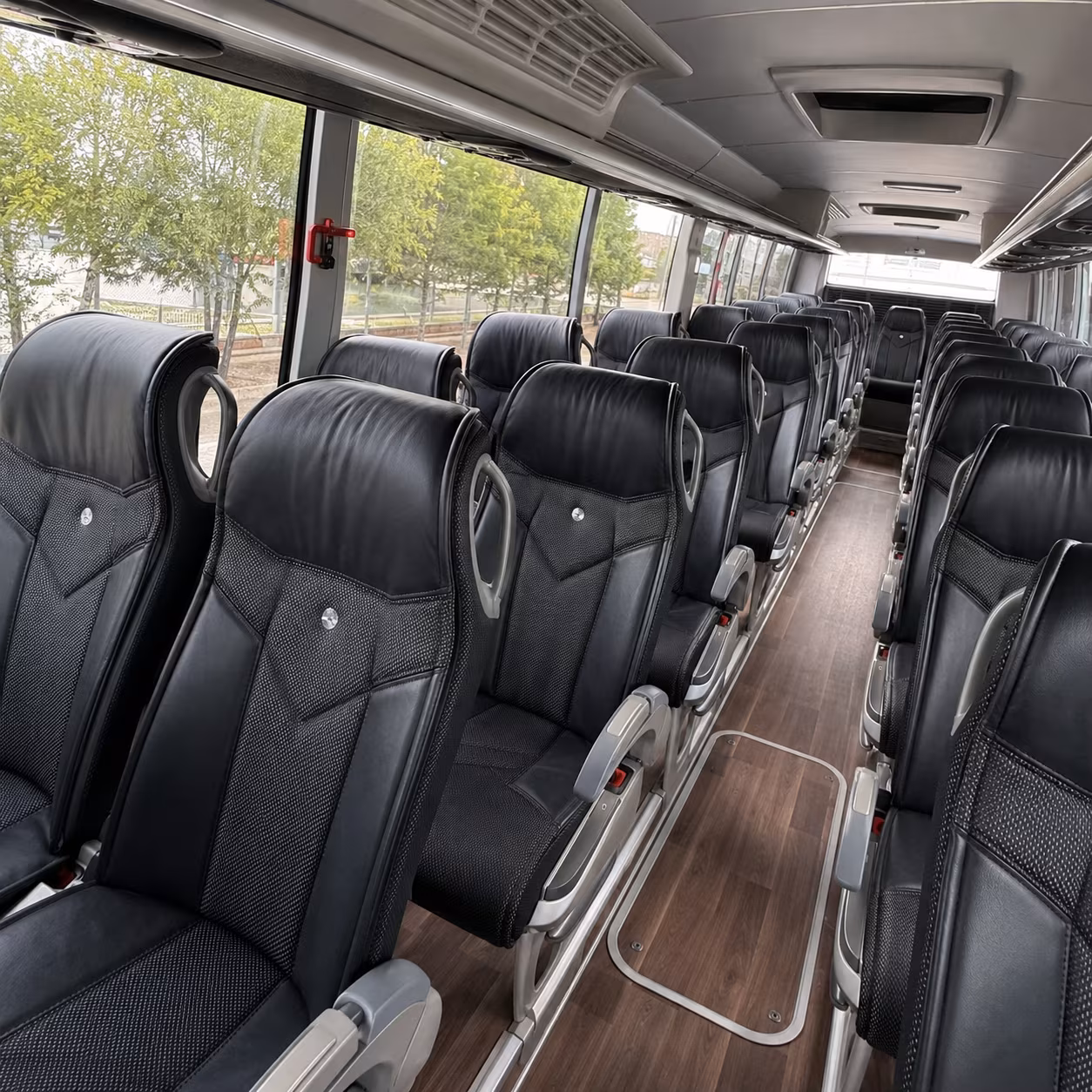 pontiac charter bus rentals for oakland county government agencies