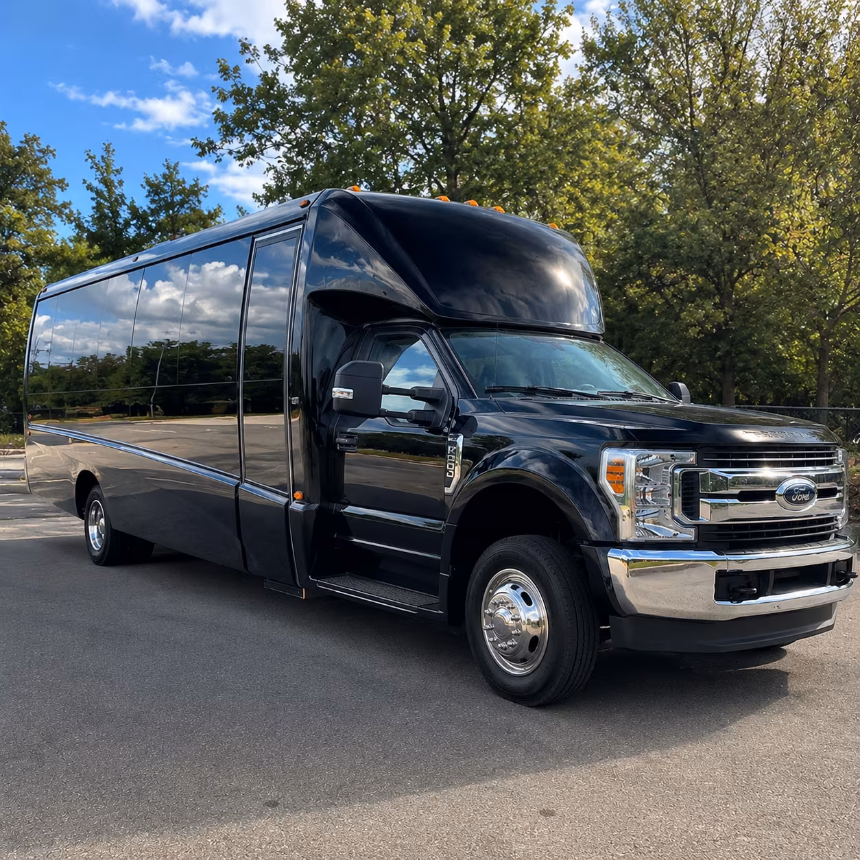 prom venue drop off and pickup pontiac area bus logistics