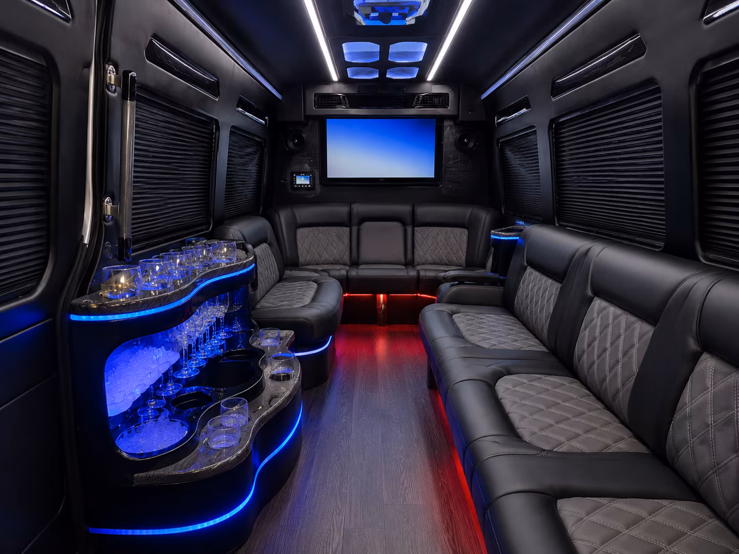 tailgate and sporting event buses from pontiac to detroit
